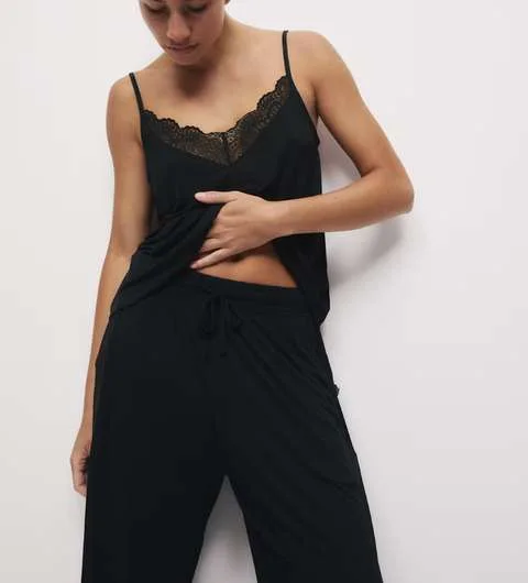 Gots Organic Baby Cotton Romper Baby Sweater Romper Baby Romper Solid Color Robbed Baby Romper Baby Animal Romper Knit Baby Romper Baby Tulle Romper Baby Girl Romper Pink Baby Rompers Cotton Baby Rompers Set Ribbed Baby Romper Baby Romper Winter Baby Romper Fourrure Baby Girl Rompers Custom Print 95 Bamboo Viscose 5 Spandex Short Sleeve Baby Shorties Flower Print Girl Baby Romper Tailormade Exporter