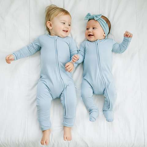 Custom New Fashionable Farm Print Cute Animals Wholesale Baby Clothes Solid Jersey Infant Zipper Pajama Infant Bamboo Baby Romper Gots Organic Vendor